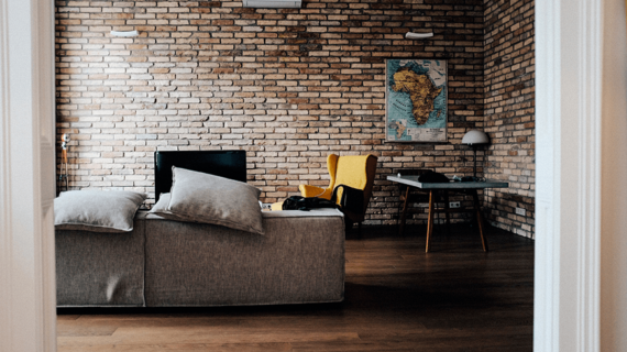 Gợi ý một số cách trang trí bàn ăn gia đình ấm cúng